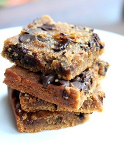 chocolate chip chickpea brownies