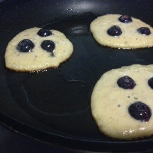 blueberry & Banana pancakes07
